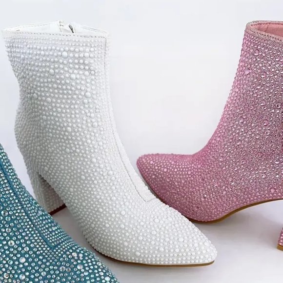 FOREVER Iceberg Shimmer Boots - Picture 2 of 6